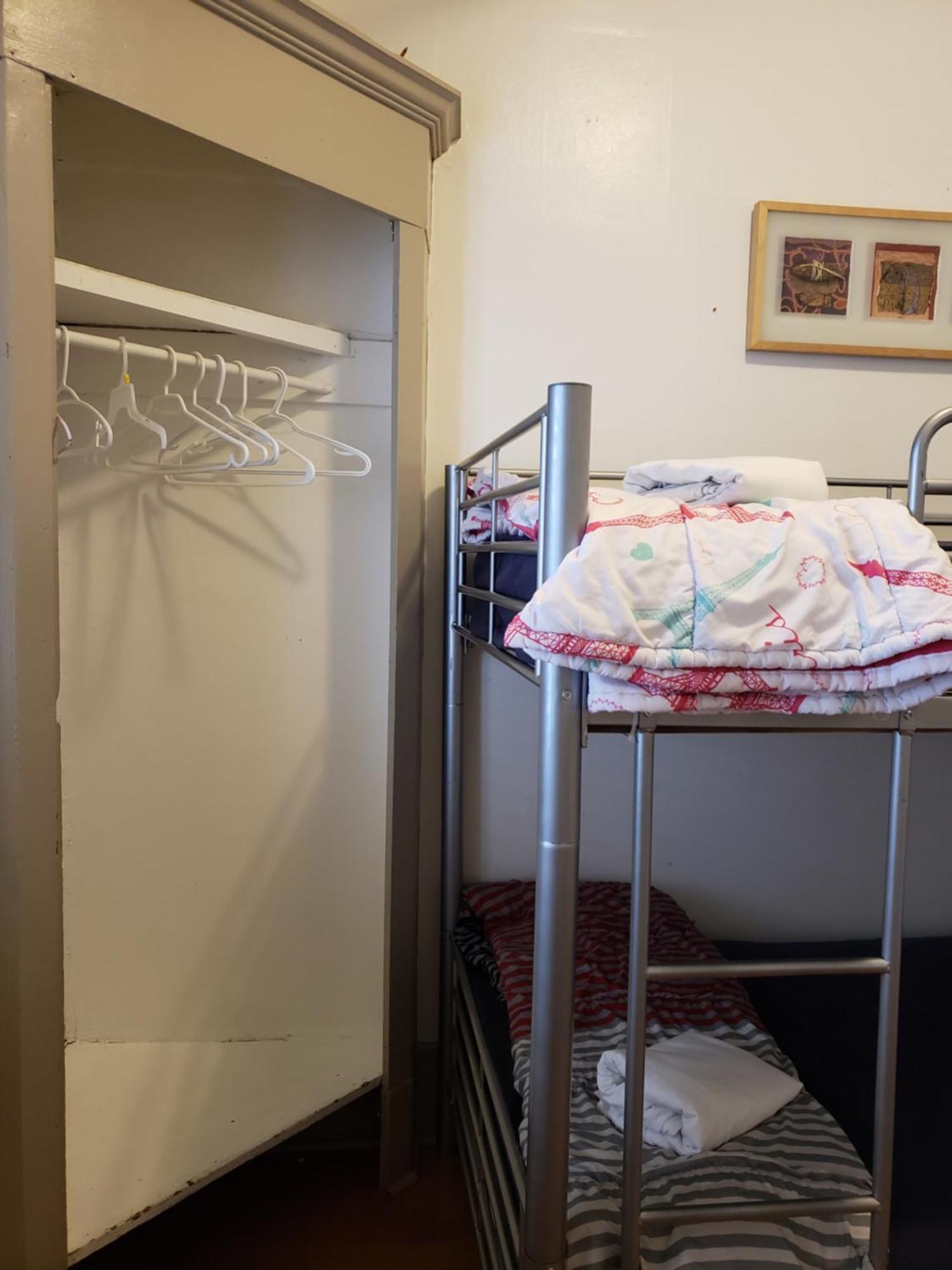 St Clair Hostel Vancouver Bagian luar foto