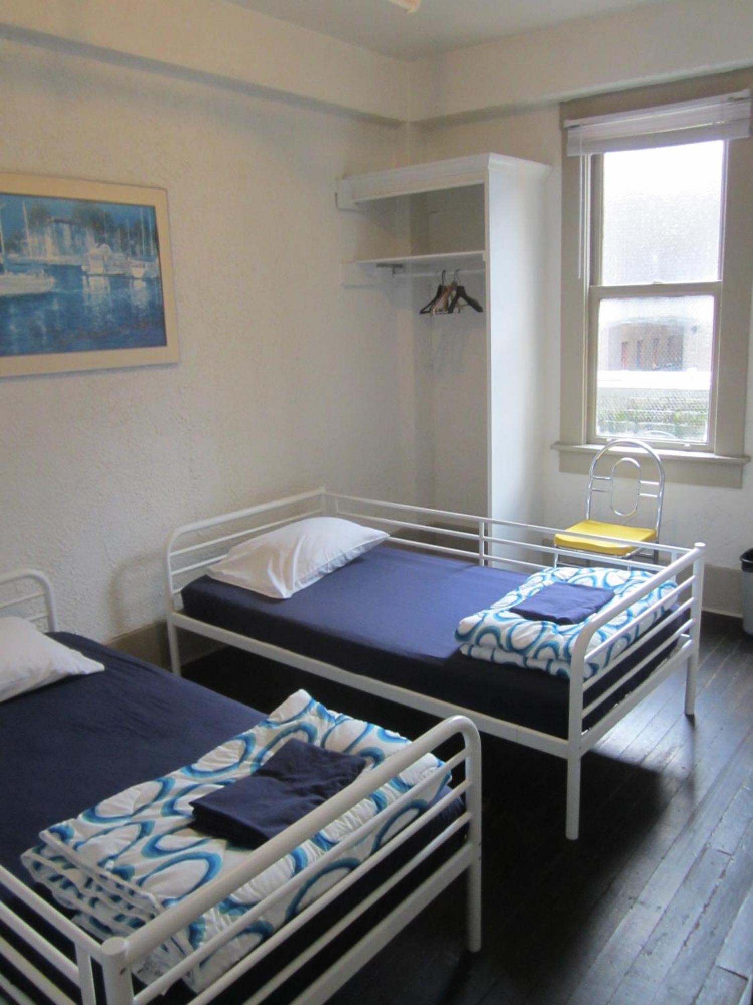 St Clair Hostel Vancouver Bagian luar foto