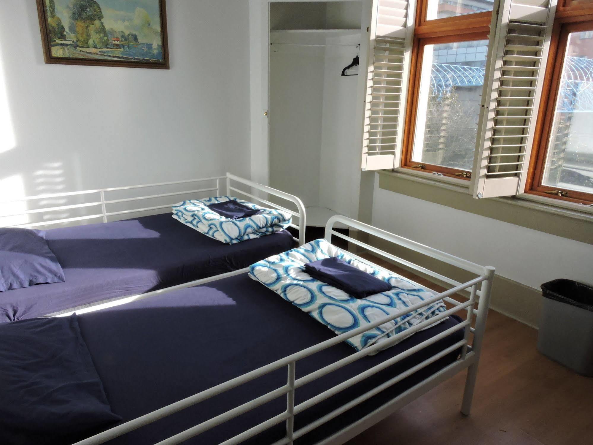 St Clair Hostel Vancouver Bagian luar foto